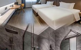 Luyue Hotel Movie Hotel Huaqiangbei Convention And Exhibition Center Branch
