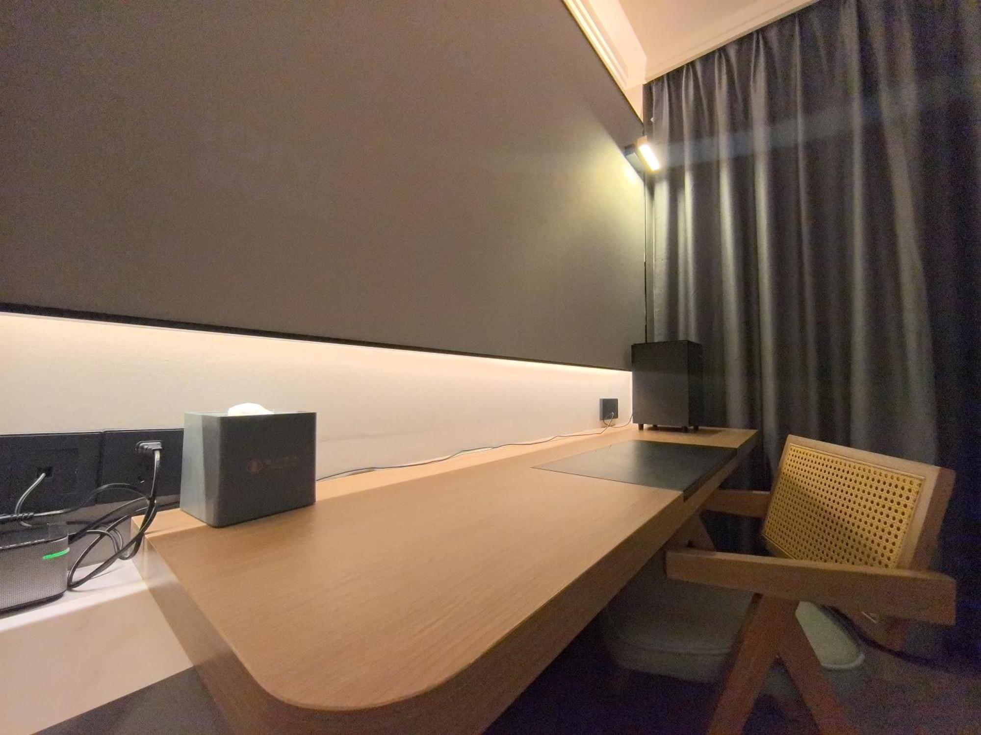 Luyue Hotel Movie Hotel Huaqiangbei Convention And Exhibition Center Branch Shenzhen Exterior photo