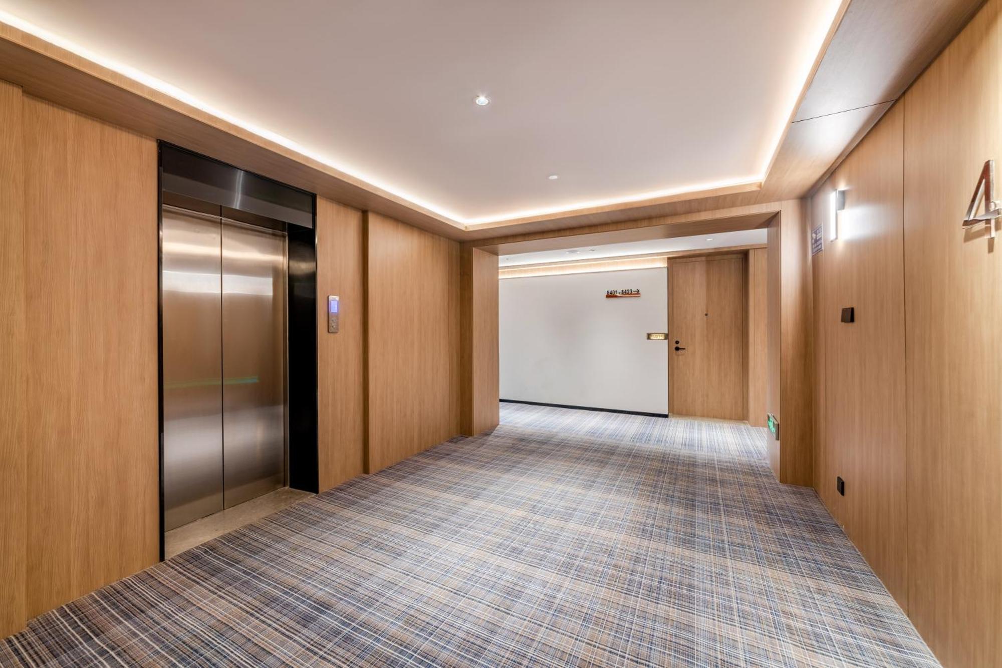 Luyue Hotel Movie Hotel Huaqiangbei Convention And Exhibition Center Branch Shenzhen Exterior photo