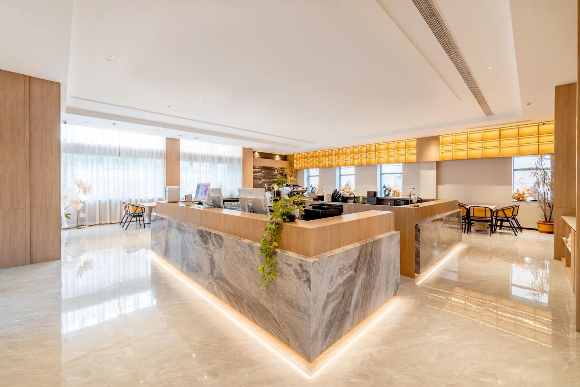 Luyue Hotel Movie Hotel Huaqiangbei Convention And Exhibition Center Branch Shenzhen Exterior photo
