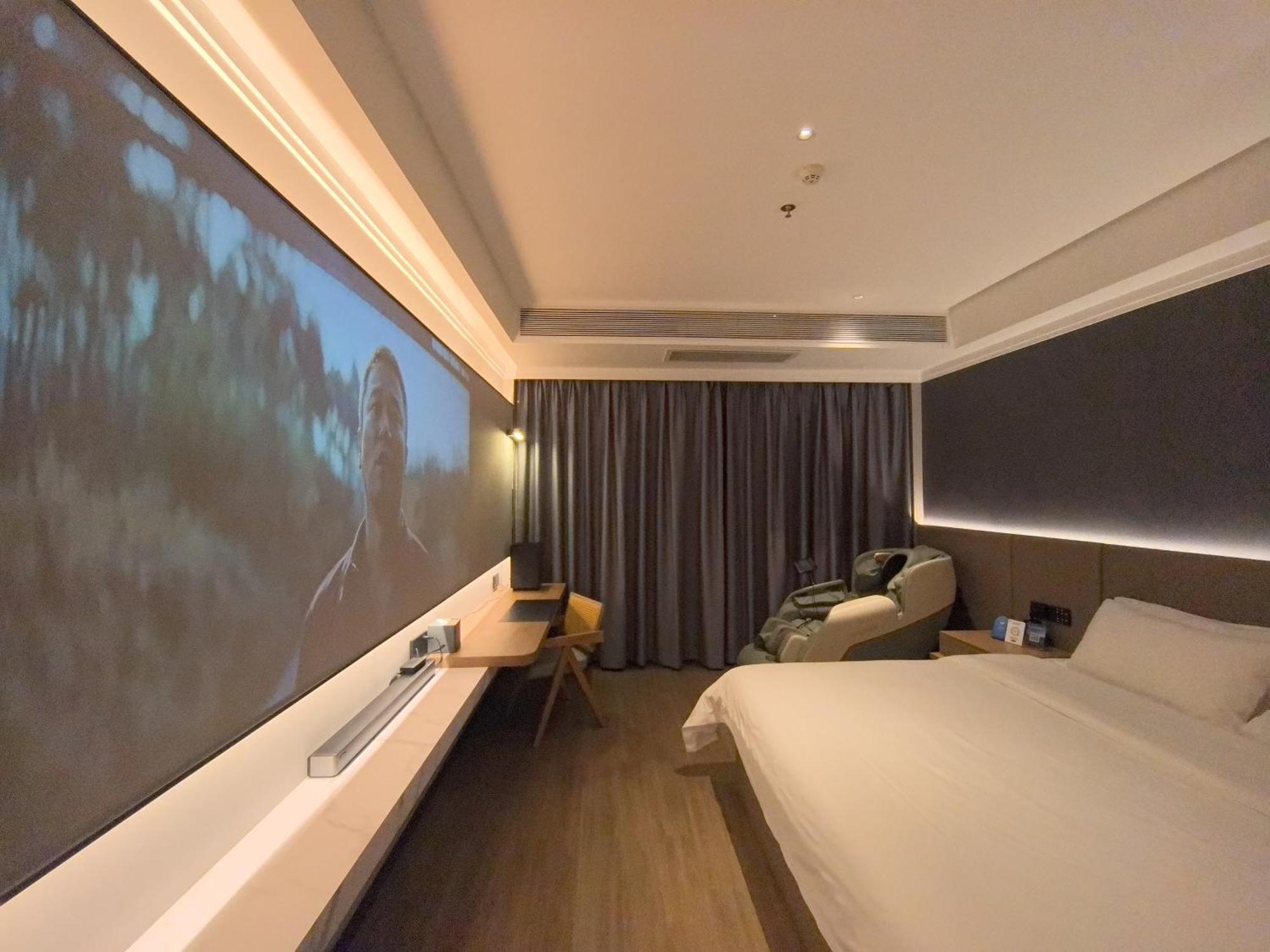 Luyue Hotel Movie Hotel Huaqiangbei Convention And Exhibition Center Branch Shenzhen Exterior photo