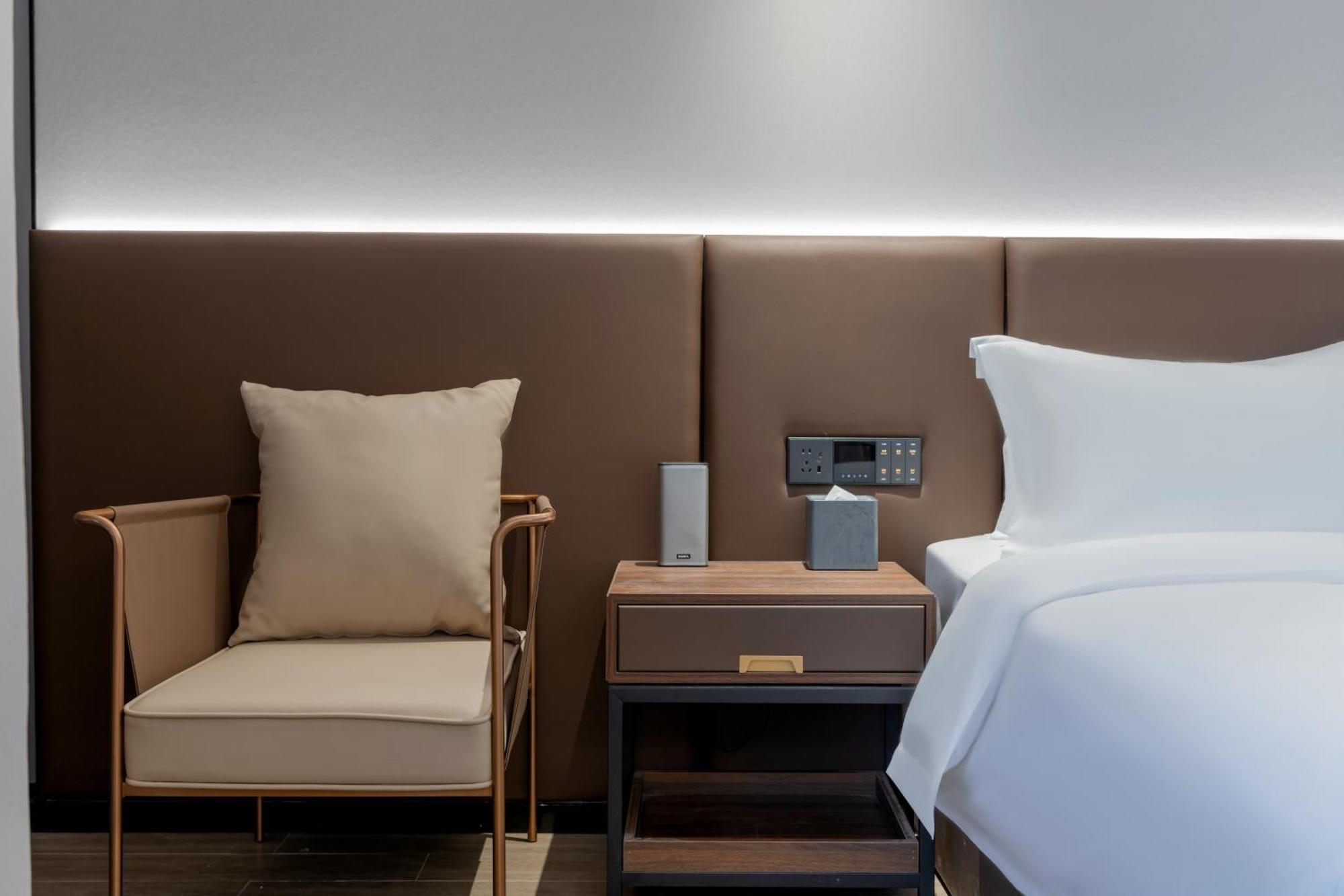 Luyue Hotel Movie Hotel Huaqiangbei Convention And Exhibition Center Branch Shenzhen Exterior photo