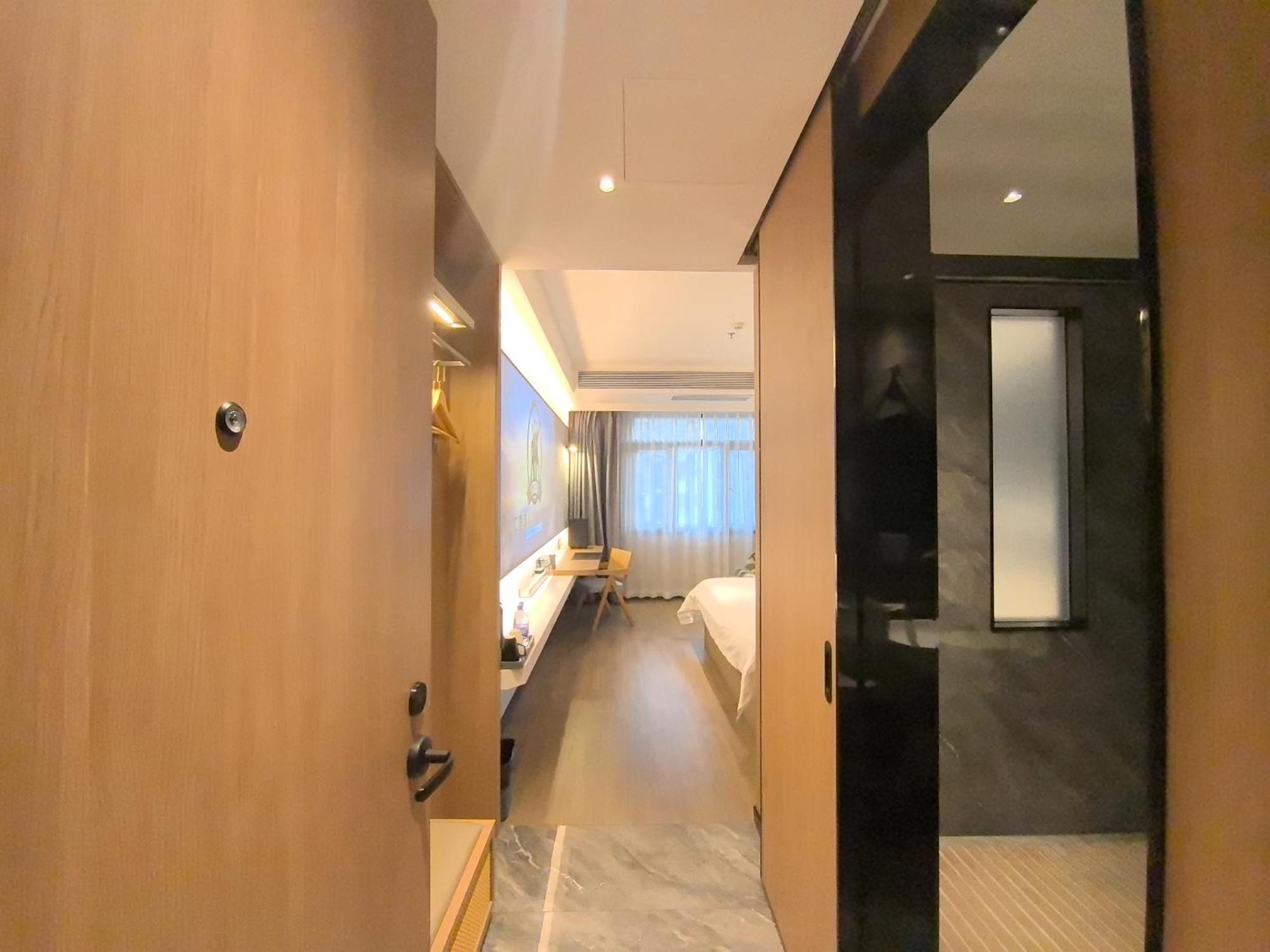 Luyue Hotel Movie Hotel Huaqiangbei Convention And Exhibition Center Branch Shenzhen Exterior photo