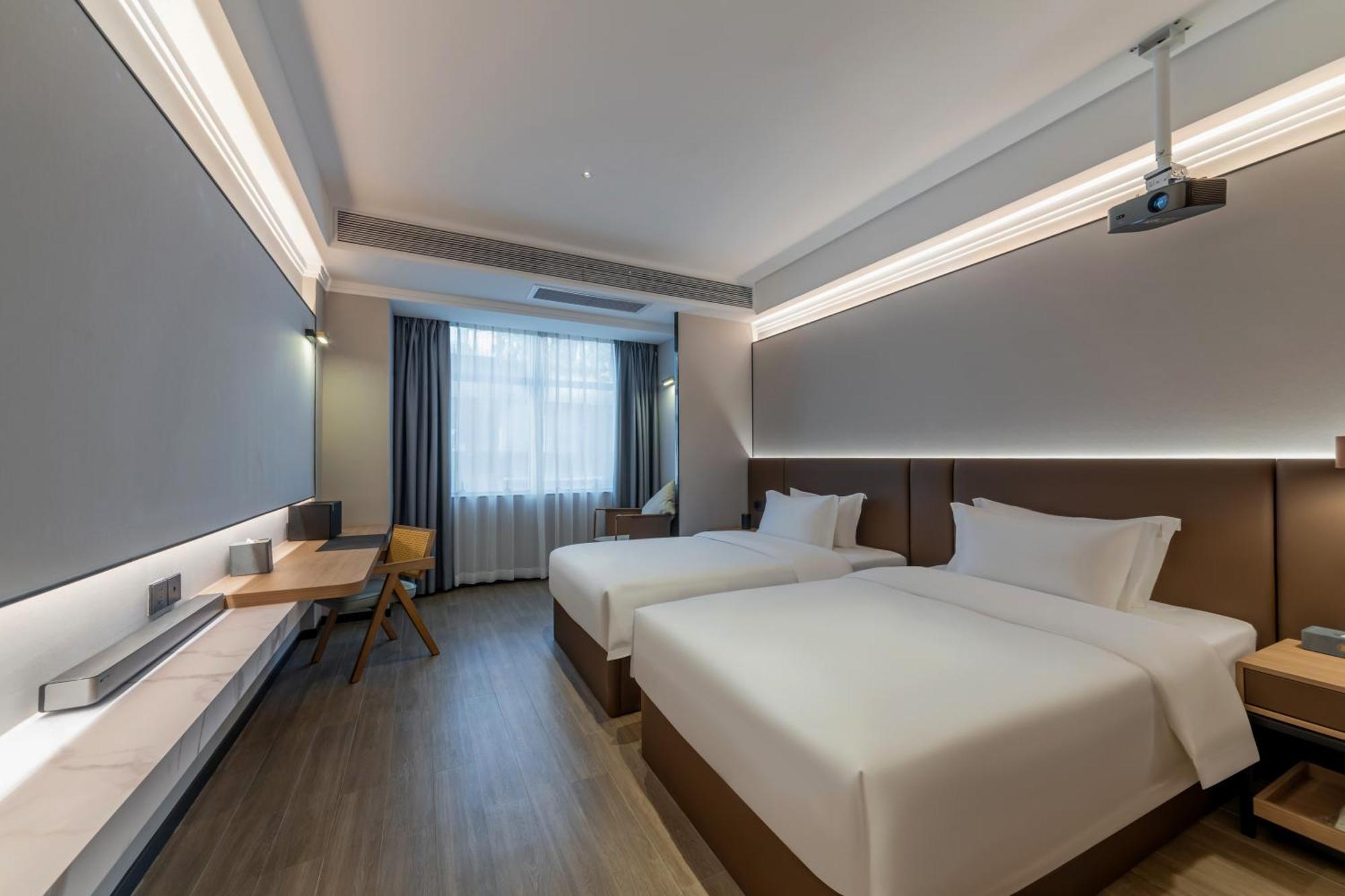 Luyue Hotel Movie Hotel Huaqiangbei Convention And Exhibition Center Branch Shenzhen Exterior photo