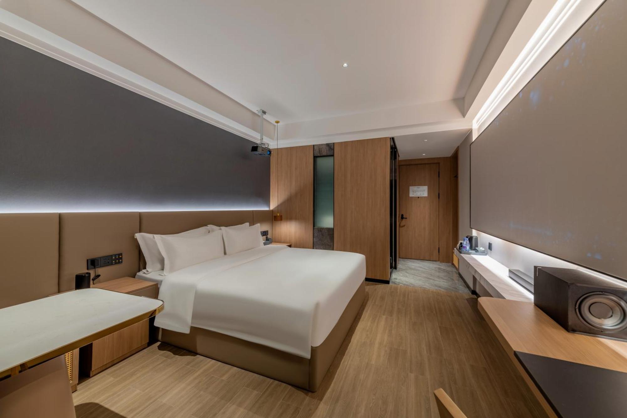 Luyue Hotel Movie Hotel Huaqiangbei Convention And Exhibition Center Branch Shenzhen Exterior photo